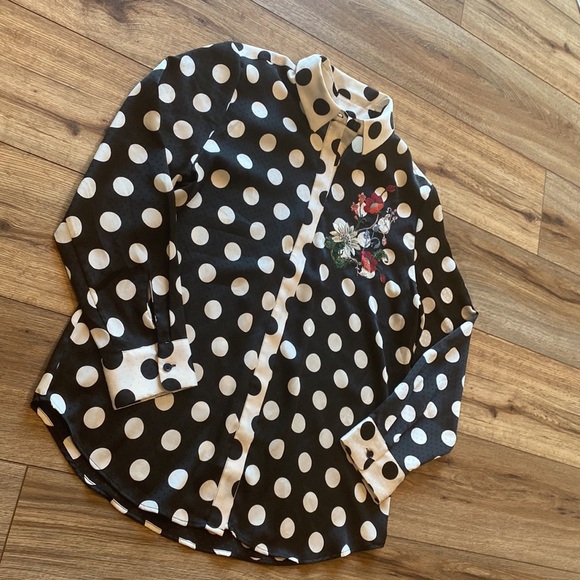 NWOT Chicos Silk Blouse - Picture 3 of 9